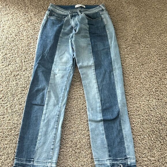 Flying Money cropped jeans. Size 28 - Picture 2 of 3